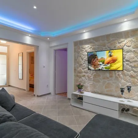 Apartment New 4* 