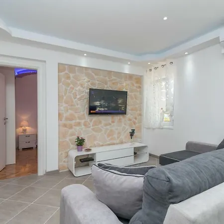 Apartman New 4* 